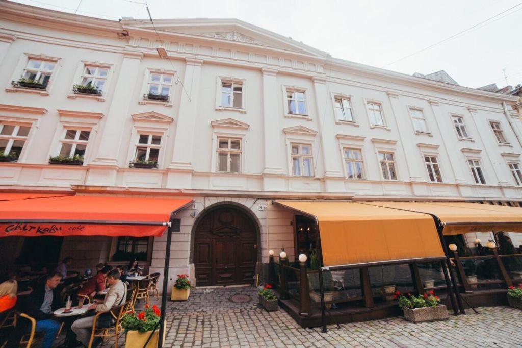 Apartments Lux In City Center Lemberg Exterior foto